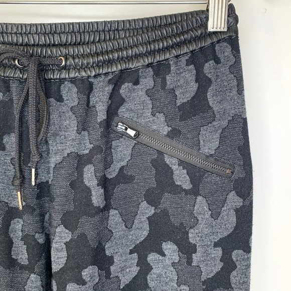 DAVID LERNER x Revolve Faux Leather‎ Camouflage Moto Jogger Sz M - Picture 4 of 13